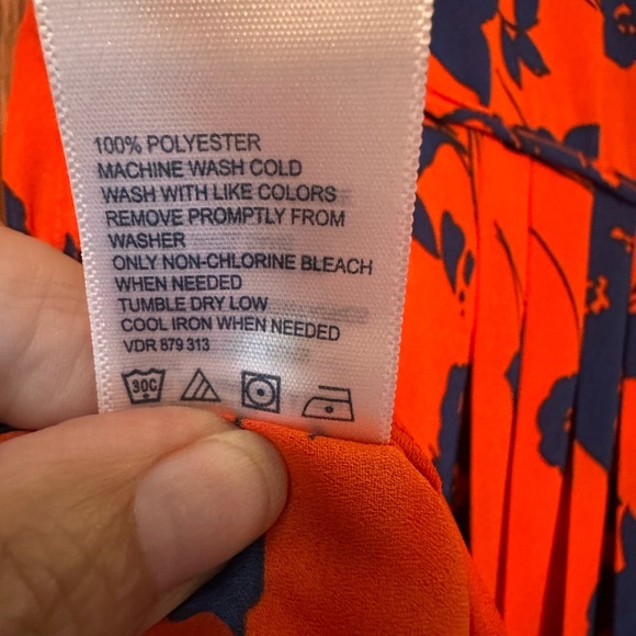 Stunning sleeveless floral top - Picture 4 of 6